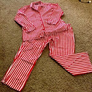 Lightly worn Noble Mount striped pajama set, size XL.  Red and white.